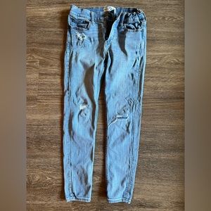 Abercrombie kids. Boys super skinny distressed jeans. Size 11/12.